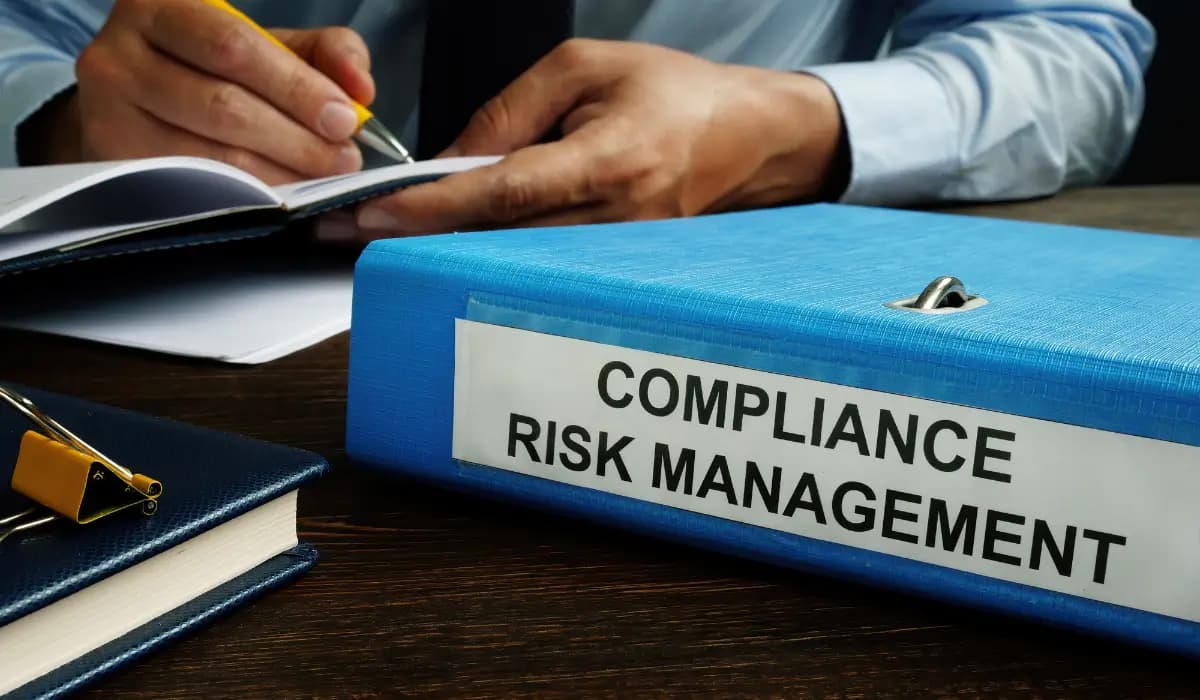 SuperConstruct AI compliance monitoring dashboard - COI tracking and alerts